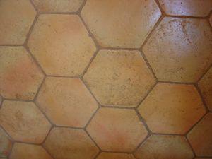 Terres Cuites Naturelles - Tomette Hexagonale - Salernes en Provence -Couleur miel Vieilli -Fabrication Artisanale