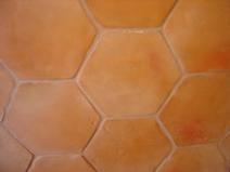 Terres Cuites Naturelles - Forme hexagonale - Moulé main - Couleur orangée Vieillie